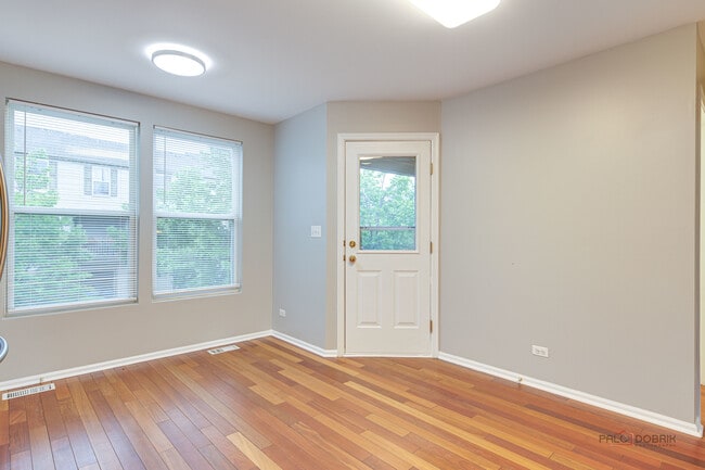 Building Photo - 496 Belvedere Ln