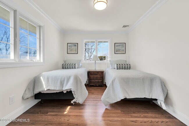 Building Photo - 606 North Blvd