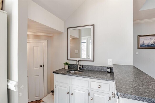 Building Photo - 2127 Ryegate Ct