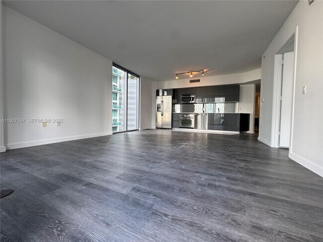 Building Photo - 31 SE 6th St