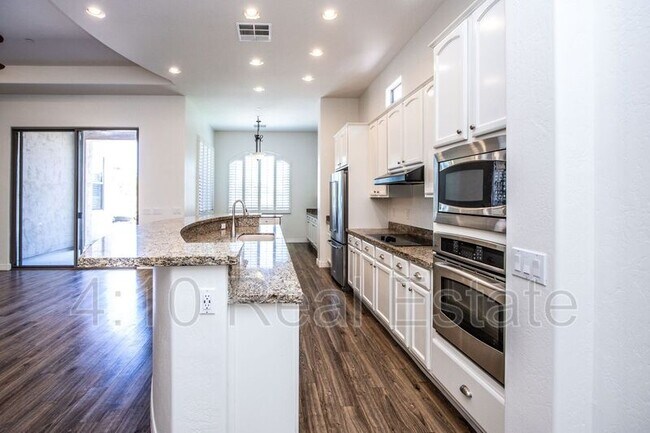 Building Photo - 14590 W Hidden Terrace Loop