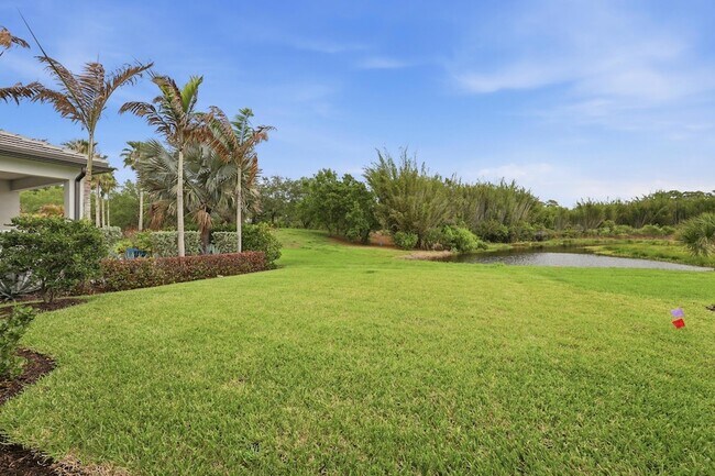 Building Photo - 140 SE Via Tirso