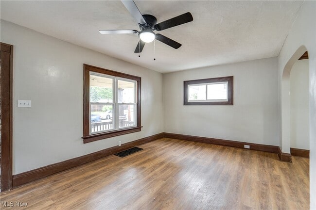 Building Photo - 2338 16th St SW