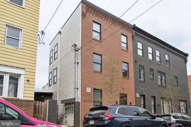 Building Photo - 1254 S 18th St