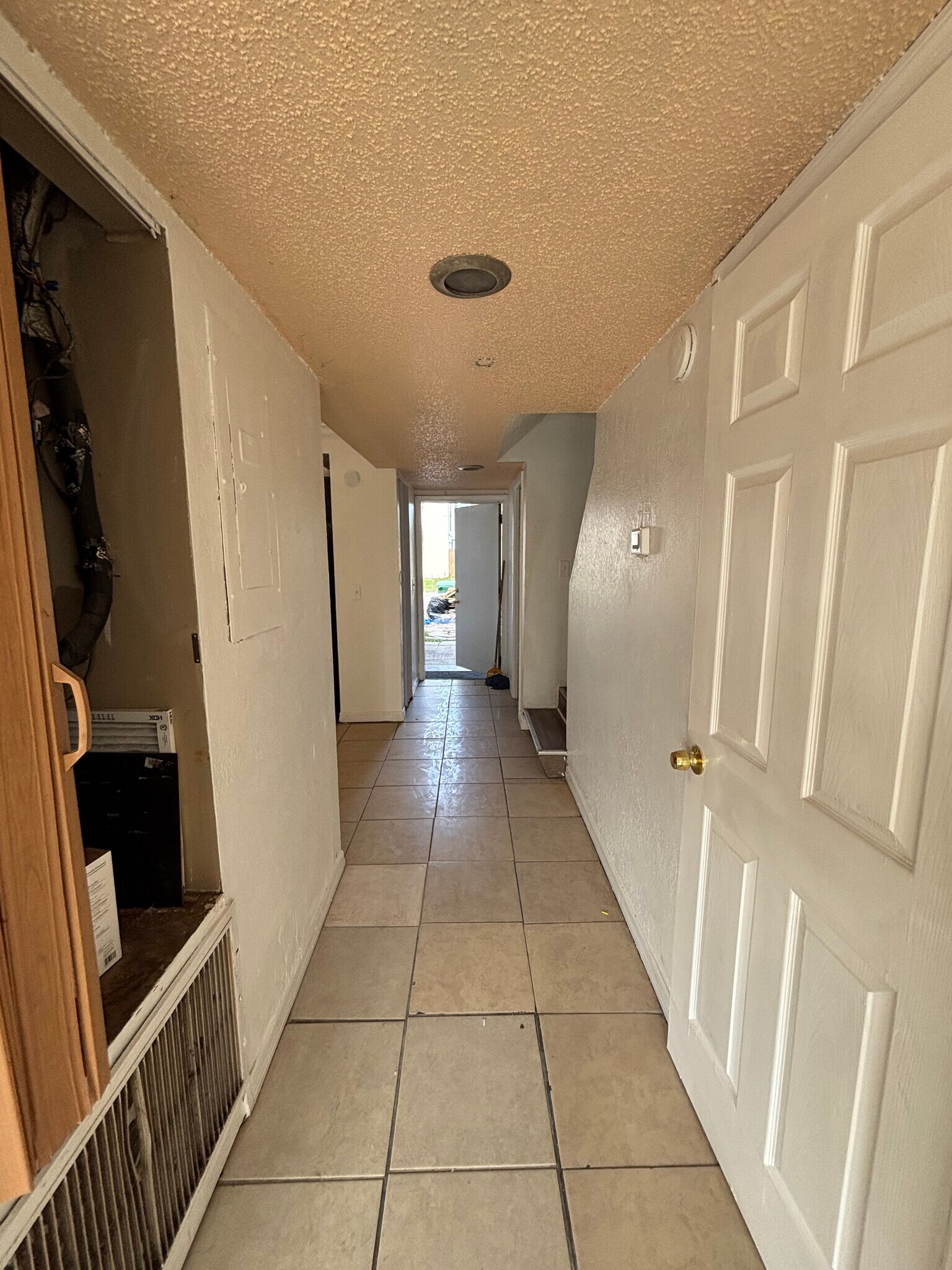 Building Photo - 5148 Tennis Court Cir