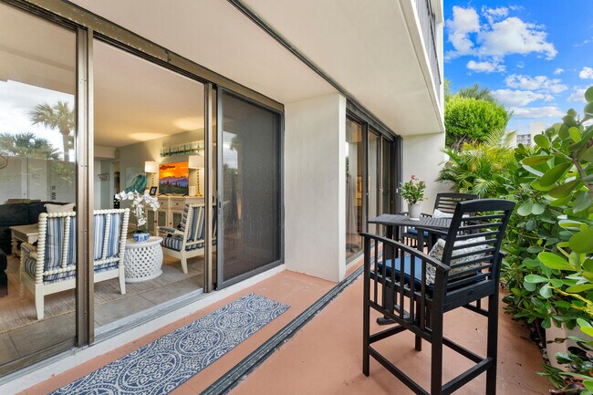 Building Photo - 225 S Beach Rd