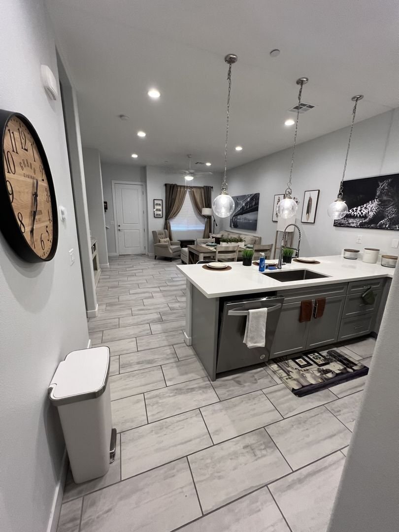 Building Photo - 6445 Wide Sky St