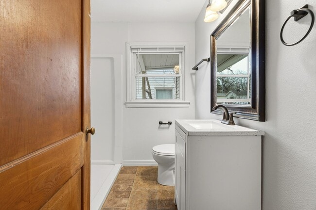 Building Photo - 2022 S P St