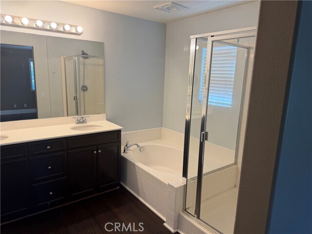 Building Photo - 12585 Montaivo Ln