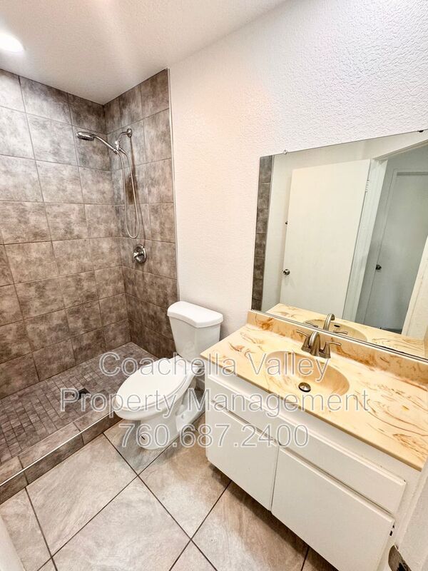 Building Photo - 12800 Quinta Way