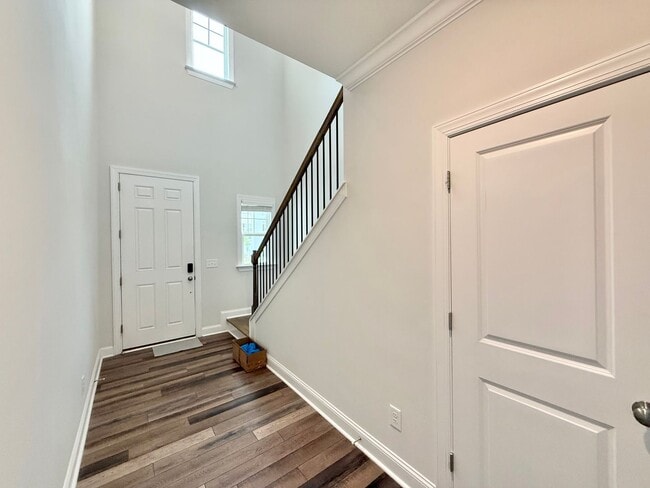 Building Photo - Remodeled 4BD, 3BA Wake Forest Home with L...