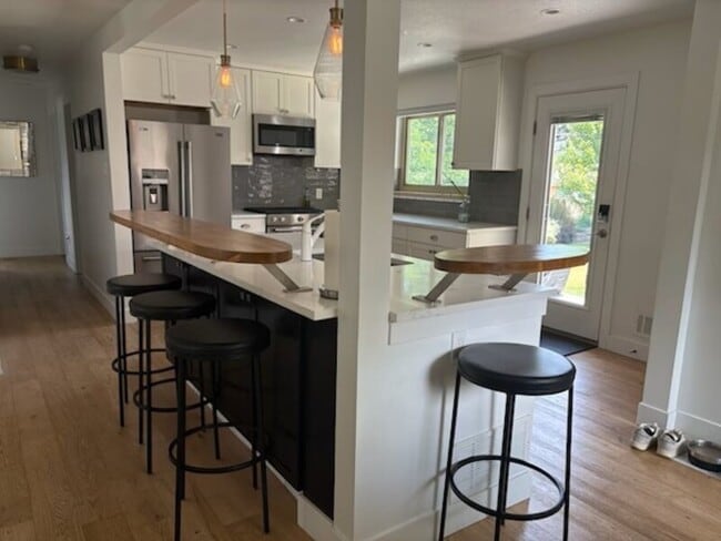 Building Photo - 550 Dudley St