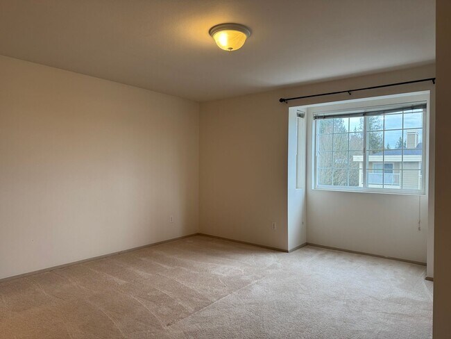 Building Photo - CLICK "REQUEST A TOUR" NOW!