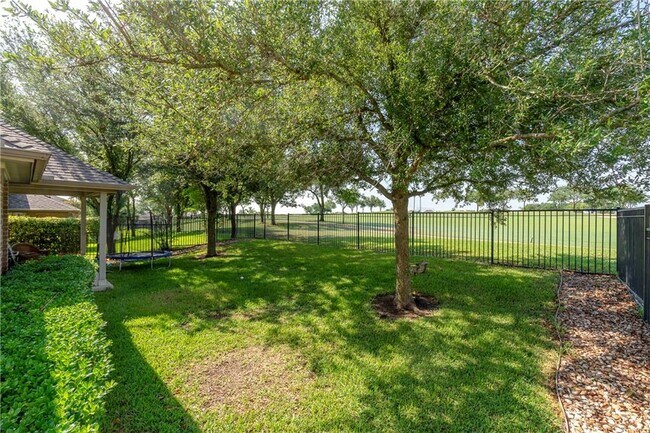 Building Photo - 1601 Greenside Dr