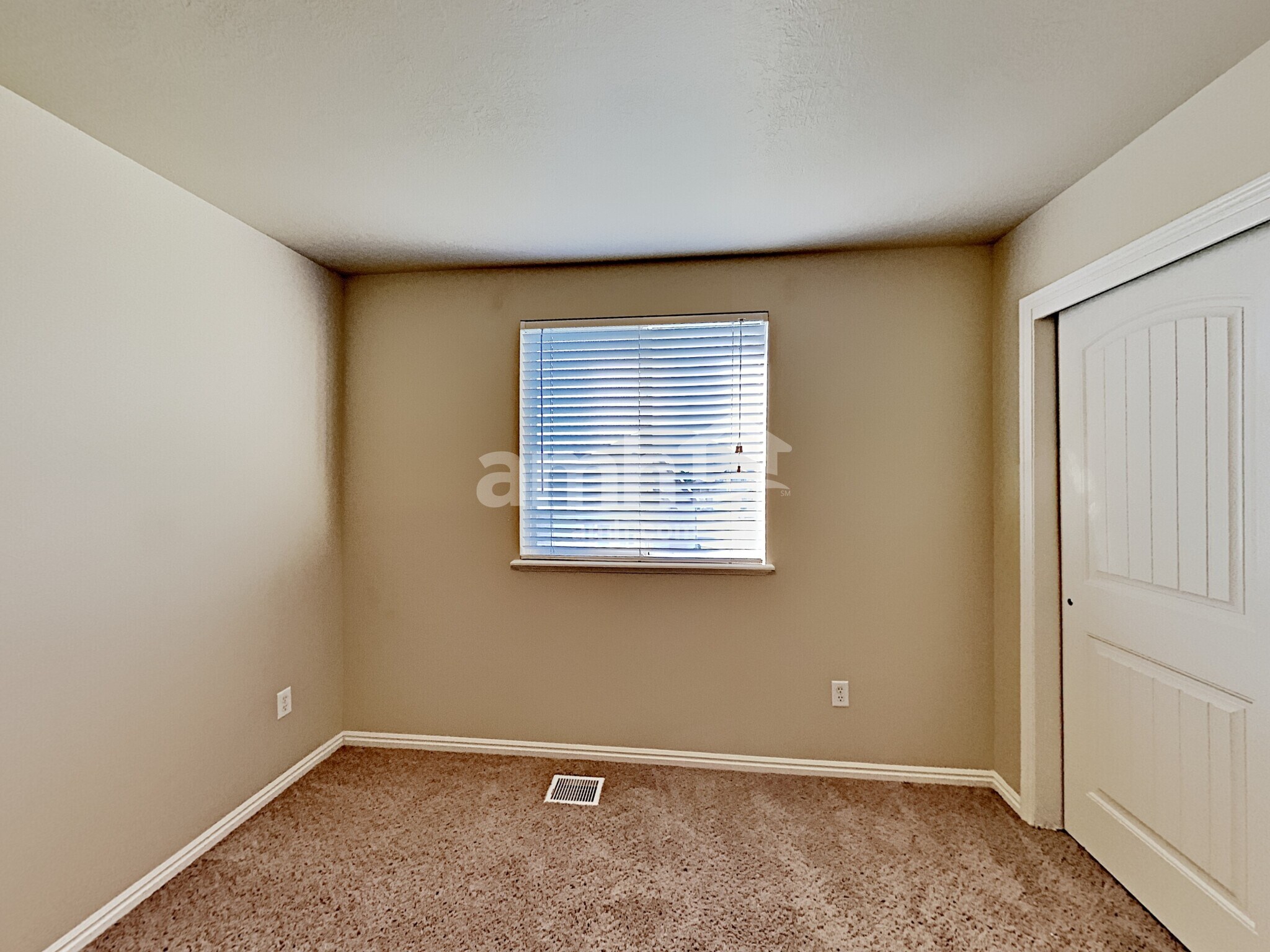 Building Photo - 5708 Plumbago Ave