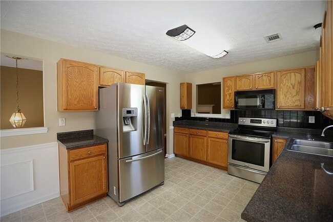 Building Photo - 1435 Stephens Pond View