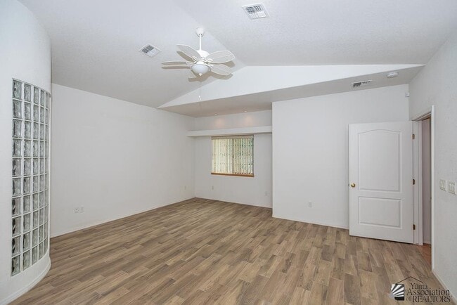 Building Photo - 14710 Blanco Ave