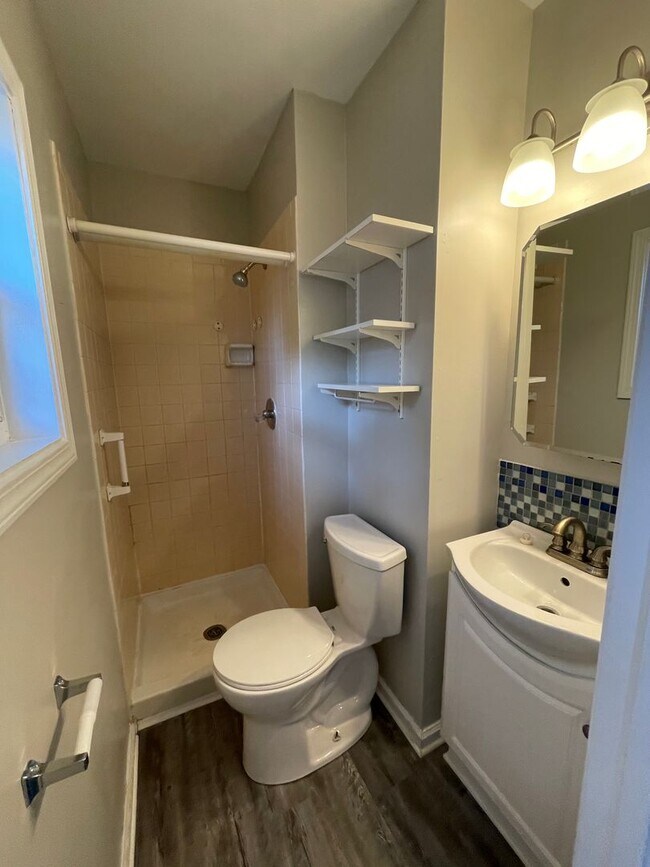 Building Photo - 112 Lincoln St