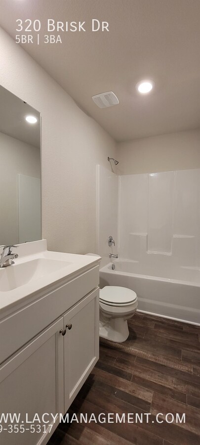 Building Photo - 320 Brisk Dr