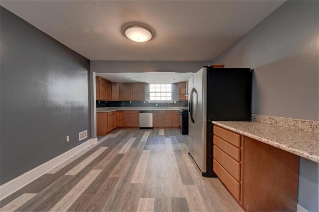 Building Photo - 5923 General Haig St