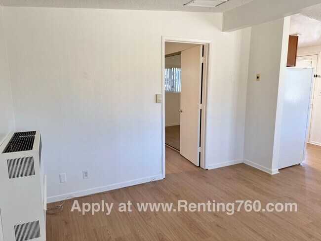 Building Photo - Pleasant 1 Bed 1 Bath!