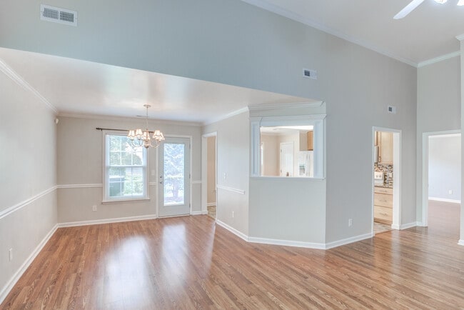 Building Photo - 833 Willow Bay Dr