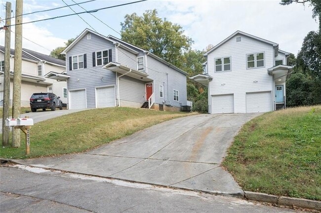 Building Photo - 2027 Lois Pl NW