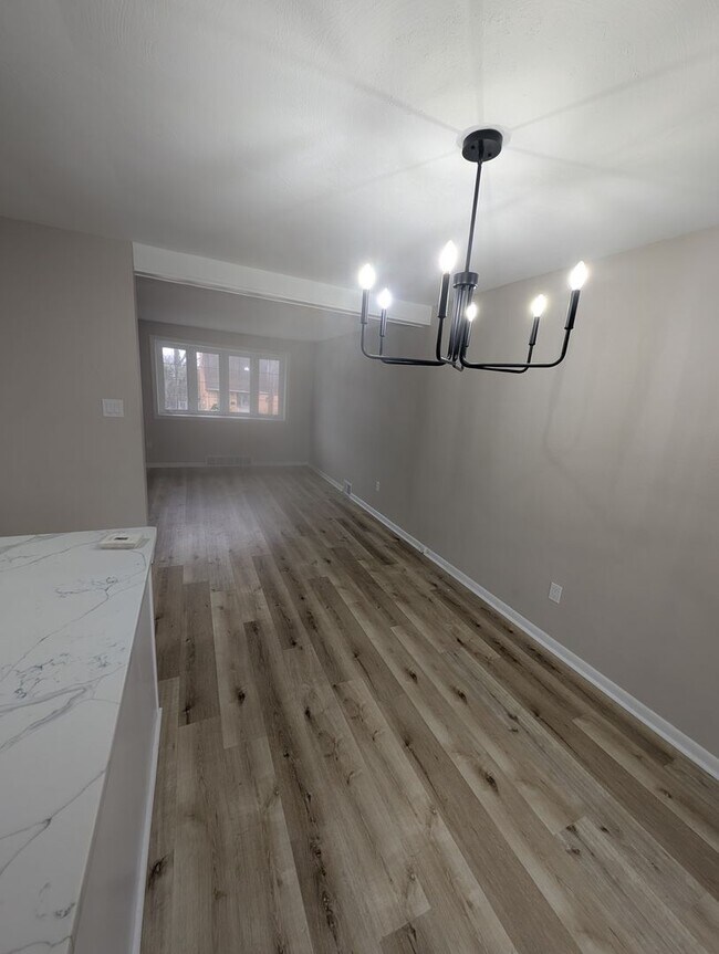 Building Photo - 3 Bed, 1.5 Bath Home in Penn Hills-- Available NOW!