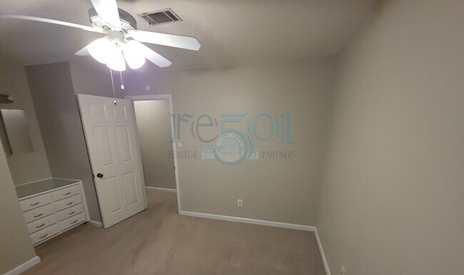 Building Photo - The home you've been looking for!