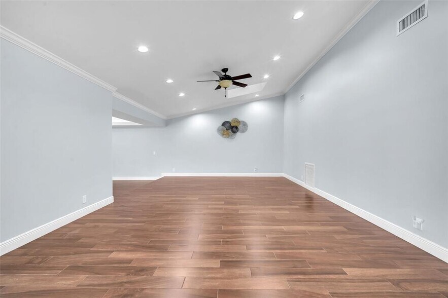 Building Photo - 4991 NW 72nd Ter