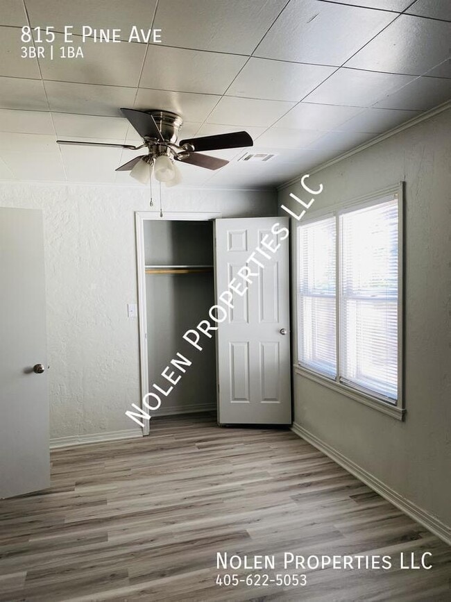 Building Photo - 815 E Pine Ave