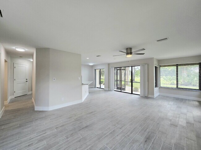 Building Photo - 7170 Golden Eagle Ct