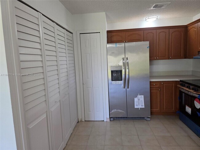 Building Photo - 10629 SW 68th Terrace