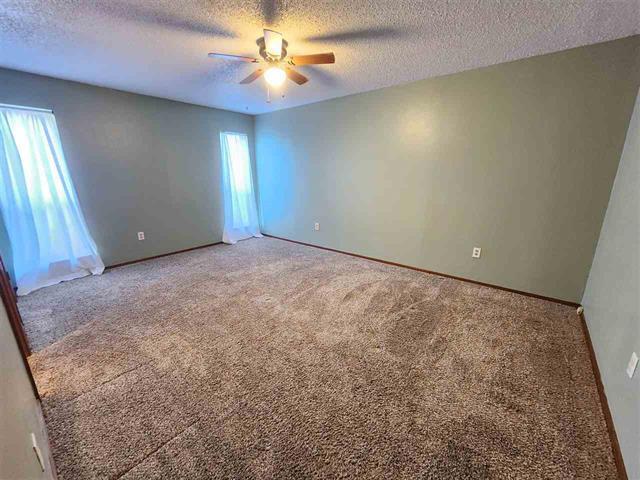 Building Photo - 4910 SE Mills Ave