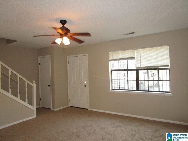 Building Photo - 2BR/1BA in Quiet Spring Lake Neighborhood