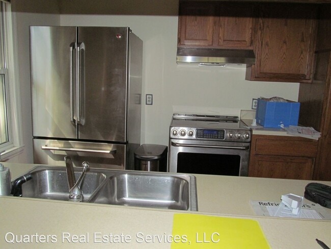 Building Photo - 2 br, 2 bath House - 245 Oakwood Court