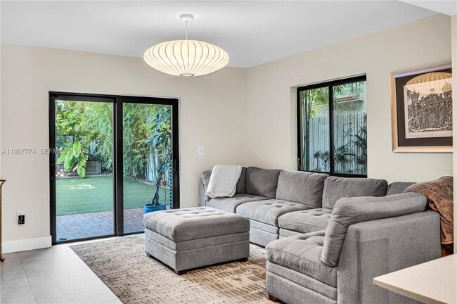 Building Photo - 2965 SW 25th Ter