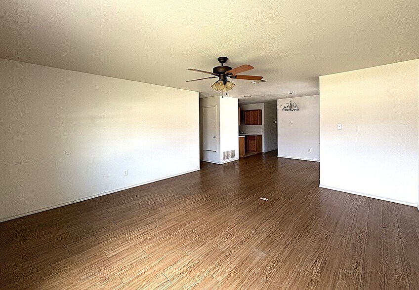 Building Photo - 6600 Temora Loop