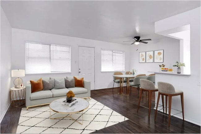 Building Photo - 501 Fuller St