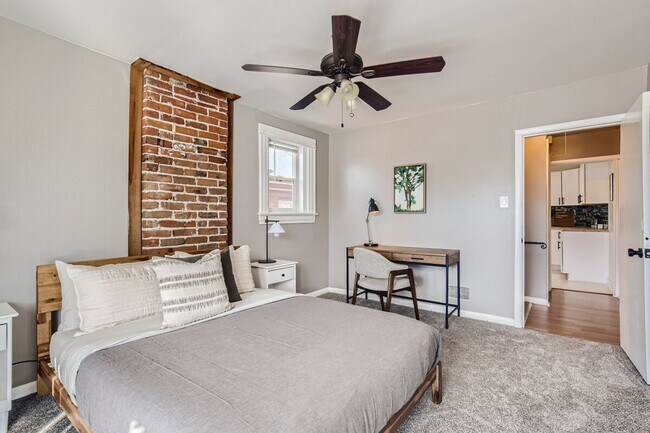 Building Photo - 1244 York St