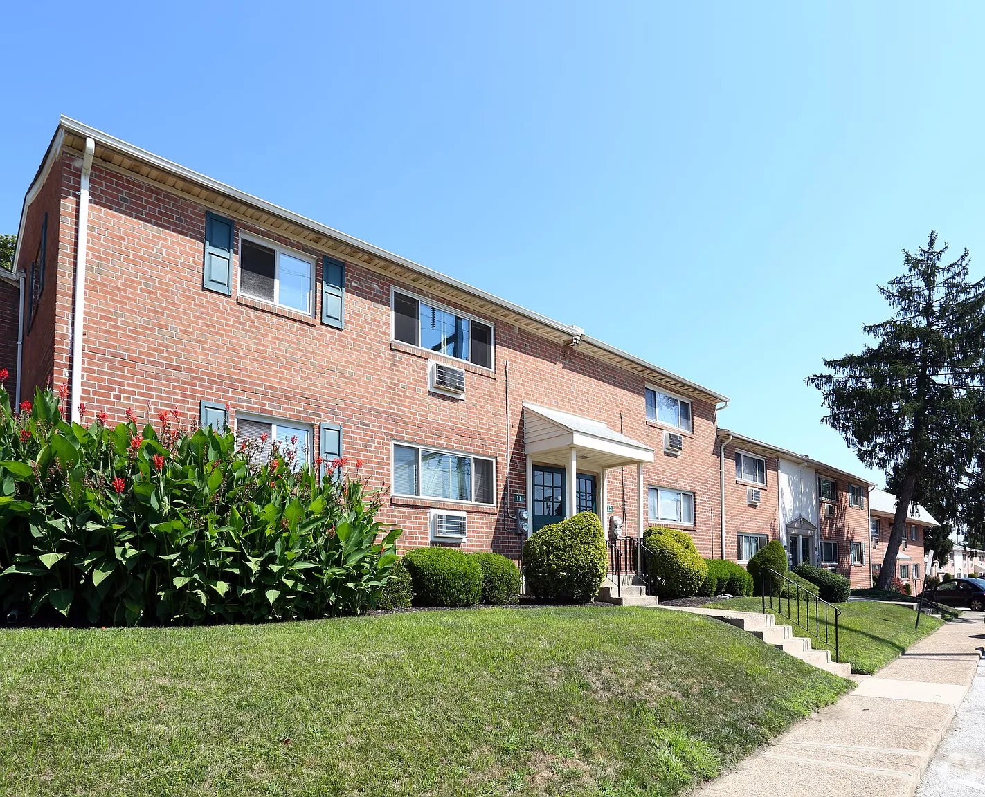 Building Photo - 333 North Ave