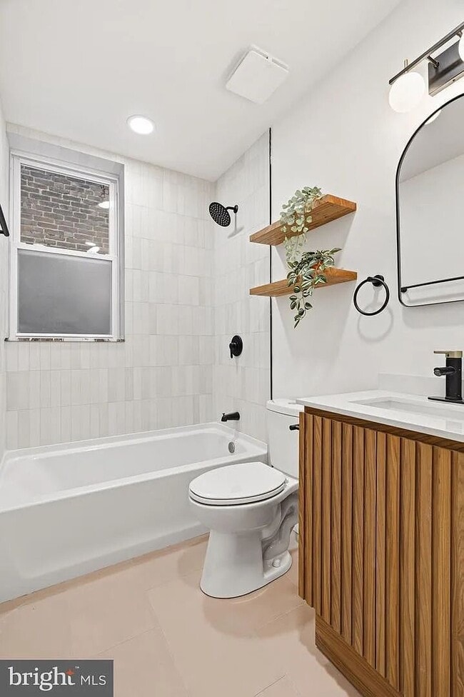 Building Photo - 1502 S 52nd St