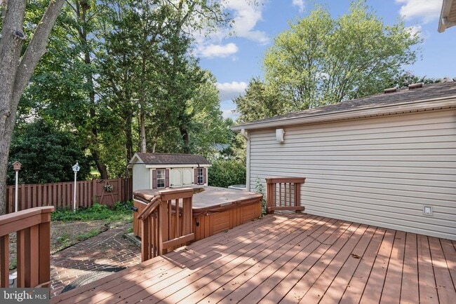 Building Photo - 5413 Tree Line Dr
