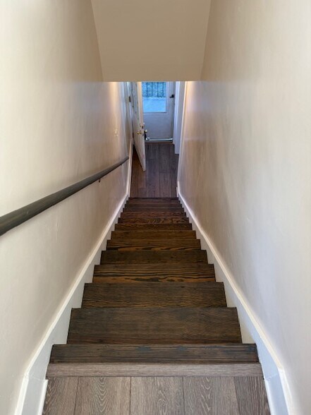 Building Photo - 104 Baughman Ave