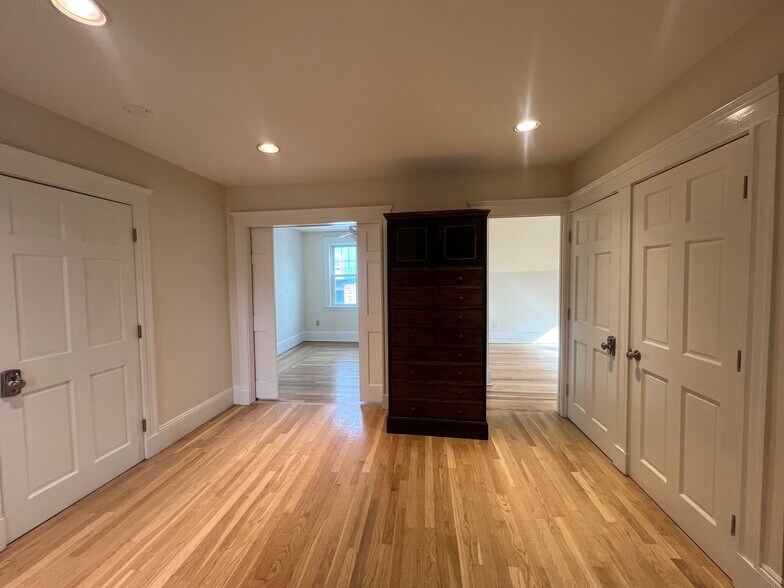 Building Photo - 50 White St