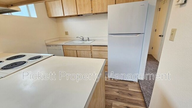 Building Photo - 1621 Trenton Ave