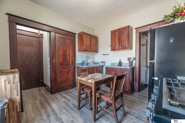 Building Photo - 3736 Decatur St