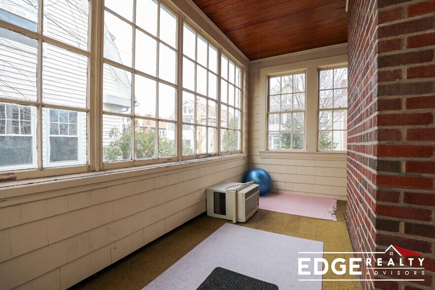 Building Photo - 31 Benjamin Rd