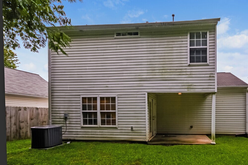 Building Photo - 213 Oak Grove Way