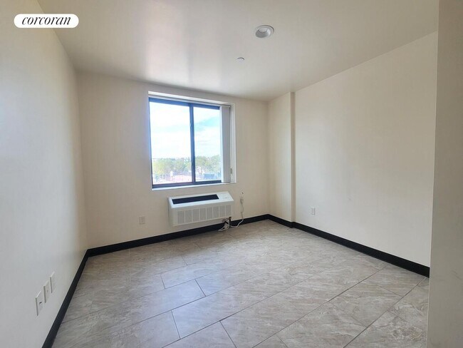 Building Photo - 461 Winthrop St
